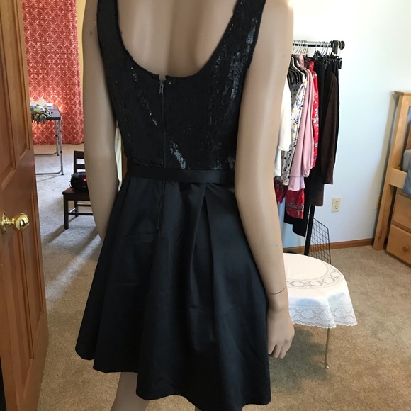 Little Black dress - New! - Picture 4 of 9